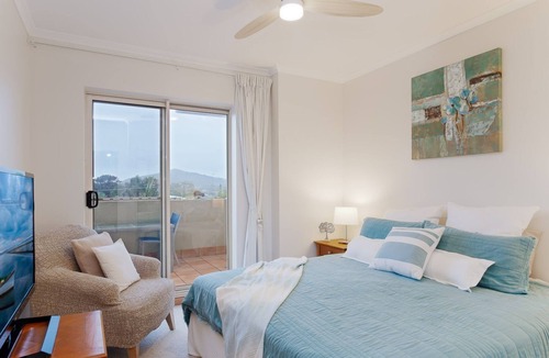 Shoal Bay Apartment | 101 The Breakwater 2 Messines - Linen, Wifi, Air con