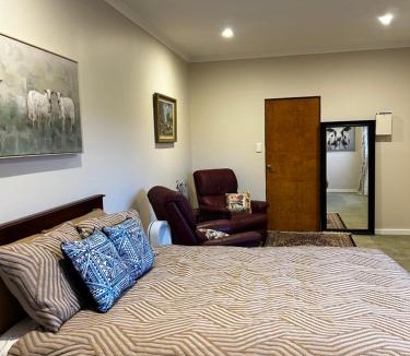 Westbury Bed & Breakfast | 105 Mary St Westbury