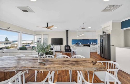 Middleton House | 109 Newell Avenue, Middleton