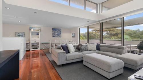 Hawks Nest House | 13 - 13 - 15 Beach Road Hawks Nest
