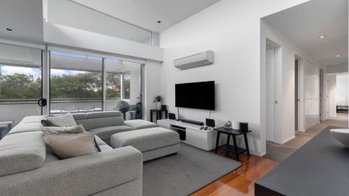 Hawks Nest House | 13 - 13 - 15 Beach Road Hawks Nest