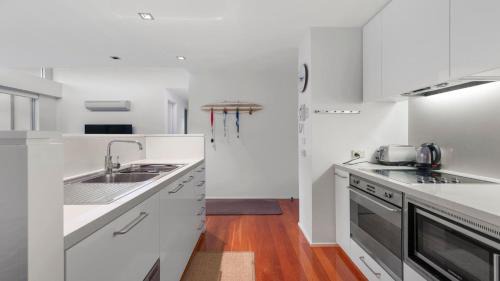 Hawks Nest House | 13 - 13 - 15 Beach Road Hawks Nest