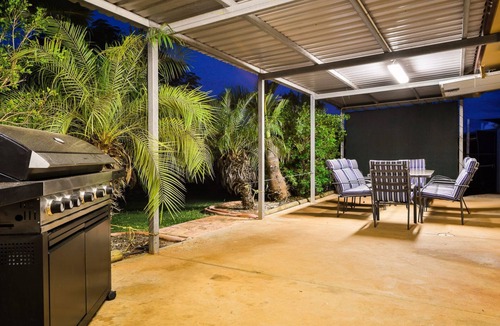 Exmouth House | 13 Grenadier Street - perfect for fishing trips