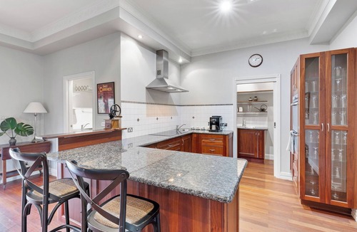 Benalla House | 13 Smythe - stylish, comfortable home.