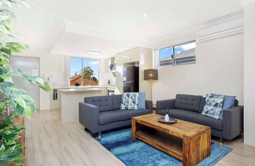 North Perth Apartment | 134 North Perth Nest for 4 +parking