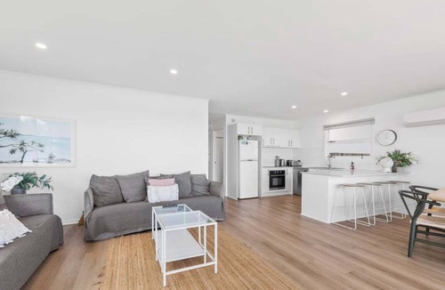 Mermaid Beach Apartment | 13E Oceanview Easement