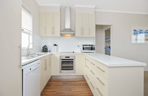 Middleton House | 16 Chapman Rd, Pets Negotiable - Wi-Fi