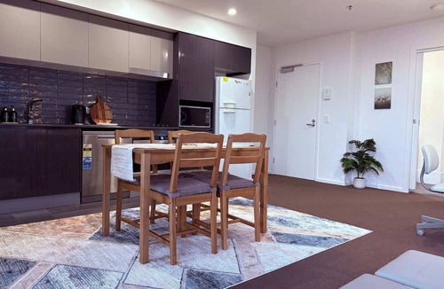 Gungahlin Apartment | 16th-Floor Escape | City Views + Resort Facilities