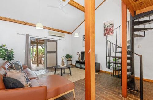 Cottesloe Apartment | 17 Cottesloe - steps from beach - sleeps 2