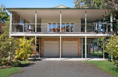Hawks Nest House | 18 Koonwarra Drive Hawks Nest