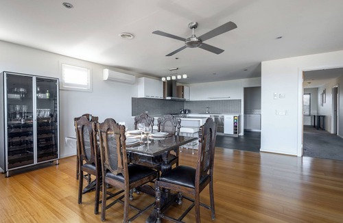 Clifton Springs House | 180° Ocean Views | Pool Table | Coastal Escape
