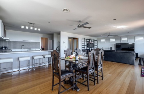 Clifton Springs House | 180° Ocean Views | Pool Table | Coastal Escape