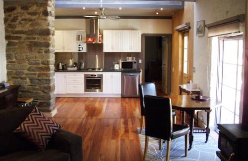 Jutland Bed & Breakfast | 1860 Wine Country Cottages
