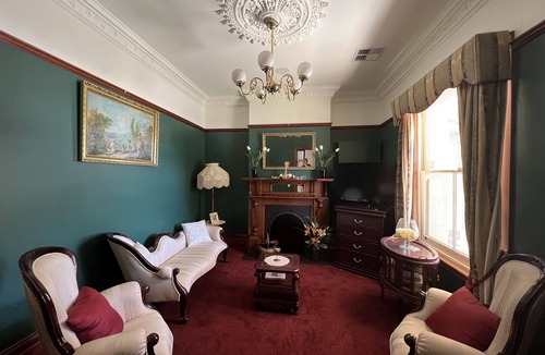 Moonta Bay Cottage | 1876 Stonemasons - A step back in time Couples Cottage in Moonta Bay