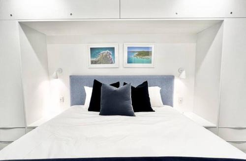 Noosa Heads Apartment | 18OB - Absolute Beachfront - Noosa Main Beach