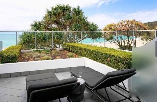 Noosa Heads Apartment | 18OB - Absolute Beachfront - Noosa Main Beach