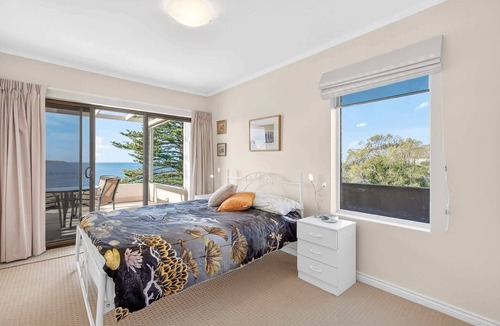 Encounter Bay Apartment | 19-117 Franklin Pde - Beachfront - WiFi & Linen
