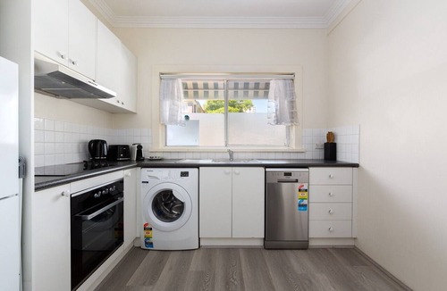 Manly Apartment | 2-Bed Apartment Near Manly Beach