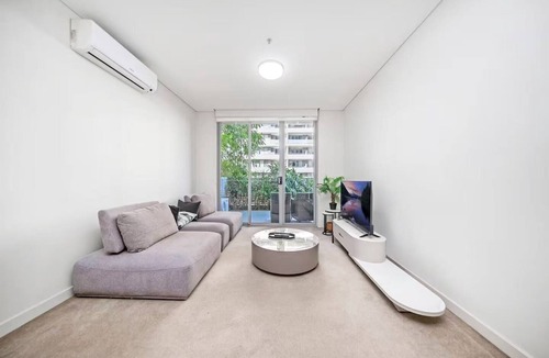 East Lindfield Apartment | 2-bedroom apartment in gorgeous East Lindfield with AC