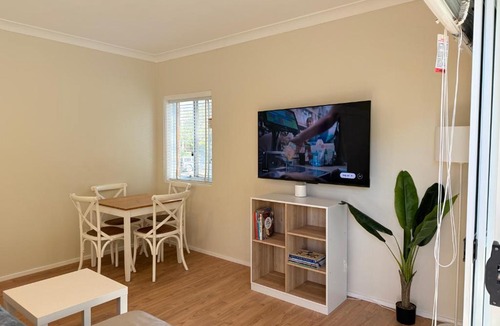 Cronulla Apartment | 2 Bedroom Apartment - Heart of Cronulla