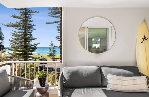 Manly Apartment | 2 Bedroom Apartment with views of Manly Beach!
