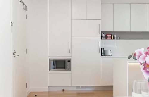 Macquarie Park Apartment | 2 Bedroom APT with Parking, Pool & Gym Elevated View Light Airy Retreat