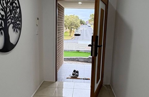Kellyville Ridge Apartment | 2-bedroom granny flat and open-plan kitchen