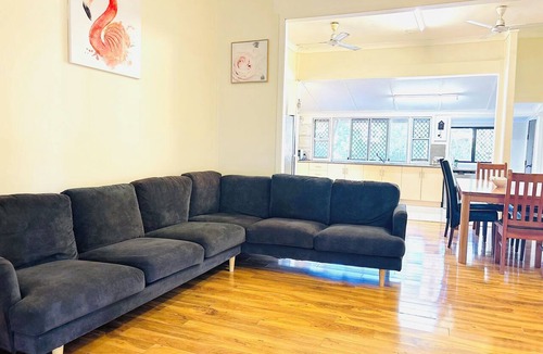 Depot Hill House | 2-bedroom house in tranquil Rockhampton with Pool
