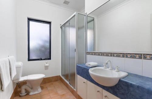 Highgate House | 2 Bedroom Modern Townhouse