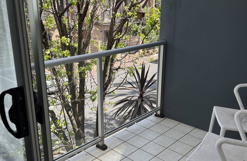 Unley House | 2 Bedroom, Stylish Unley townhouse, 3km from city, double garage.