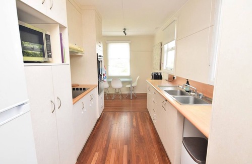Nambucca Heads House | 2 Bellenger - Pet friendly two Bedroom house, located close the the beach and main street!