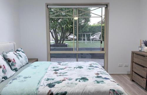 Stanhope Gardens Apartment | 2 BR spacious Granny near Stanhope Leisure Centre
