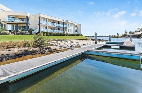 Port Macquarie Apartment | 2 Riana Moorings - Luxury Waterfront Apartment