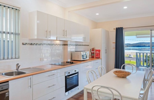 Narooma House | 21 Riverside Drive, Narooma
