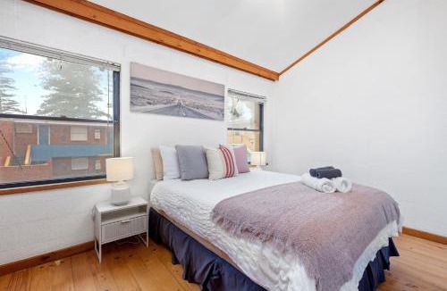 Cottesloe Apartment | 23 Cottesloe Steps to beach - sleeps 3 NO WIFI