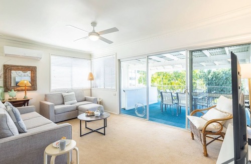 Fingal Bay House | 23 Lentara St - pet friendly, air con, Wi-Fi, boat parking
