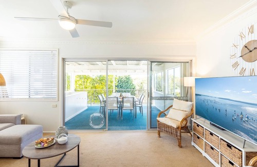Fingal Bay House | 23 Lentara St - pet friendly, air con, Wi-Fi, boat parking