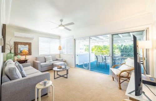 Fingal Bay House | 23 Lentara St - pet friendly, air con, Wi-Fi, boat parking