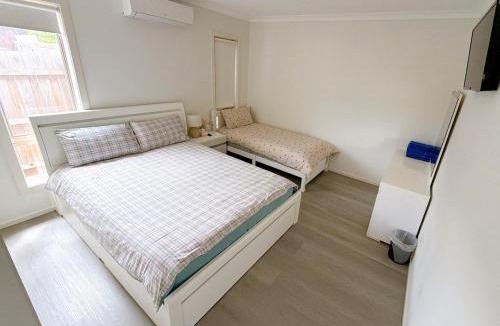 Deer Park House | 27 Mins to AirPort - 30 Mins to CBD