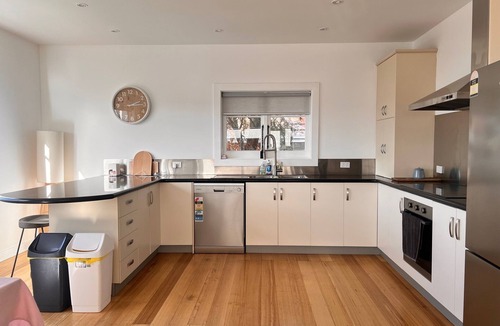 Sandy Bay House | 270 Vista Bliss