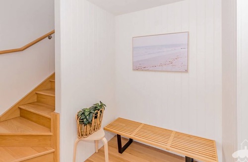 Sandy Point House | 28 Ennisvale Ave Stay 3 Pay 2 Winter Special