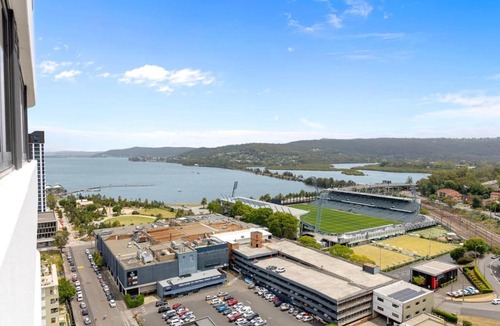 Gosford Apartment | 2BDR Luxury Apartment Panoramic Views