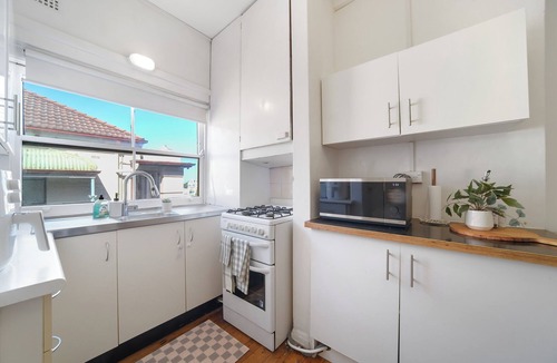 Bondi Apartment | 2BR Bondi Paradise | Minutes to Beach & Shops