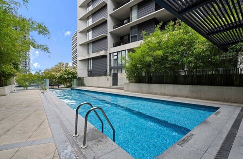 Belconnen Apartment | 2BR Contemporary Comfort in Belconnen