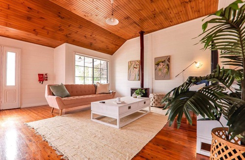 Daylesford Cabin | 2BR Cosy Cottage Right Near Lake Daylesford