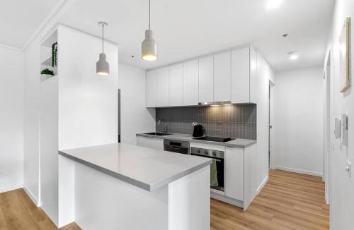 Chinatown Apartment | 2BR in Paris End - Melbourne's Chicest Corner