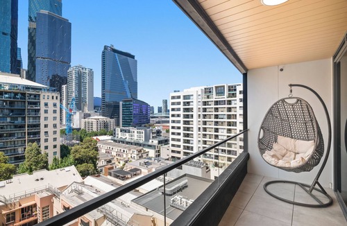 West Melbourne Apartment | 2BR Luxury at Flagstaff Gardens with Free Parking