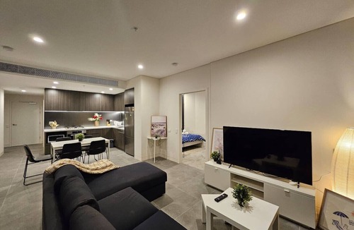 Homebush Apartment | 2BR Luxury Homebush APT Near Olympic Park & Sydney