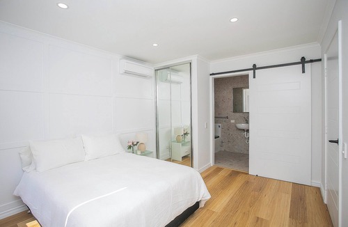 Clarkson House | 3 bdrm, 3 baths, Luxury Fresh Modern & accessible