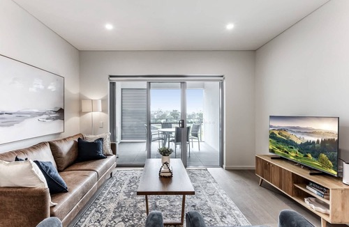 Kiama Apartment | 3-Bed Apartment in Beautiful Kiama with Study Nook